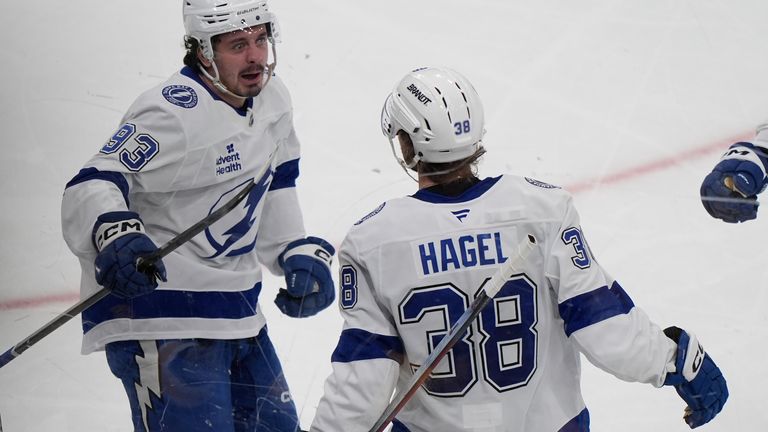 Tampa Bay Lightning kann heute den nächsten Schritt in Richtung Playoffs gehen. Die Partie gegen die Detroit Red Wings Live auf Sky Sport.