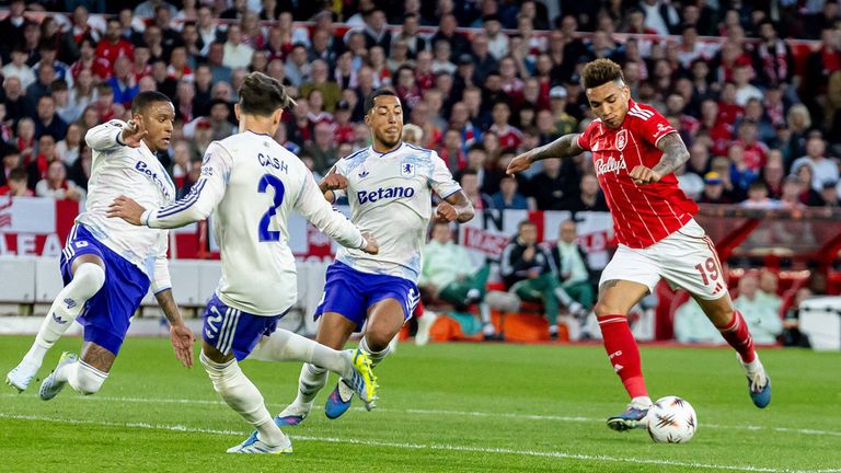 Nottingham Forest überrascht im englischen Halbfinal-Duell in der Europa League gegen Aston Villa und geht mit einem 1:0-Vorsprung ins Rücks
