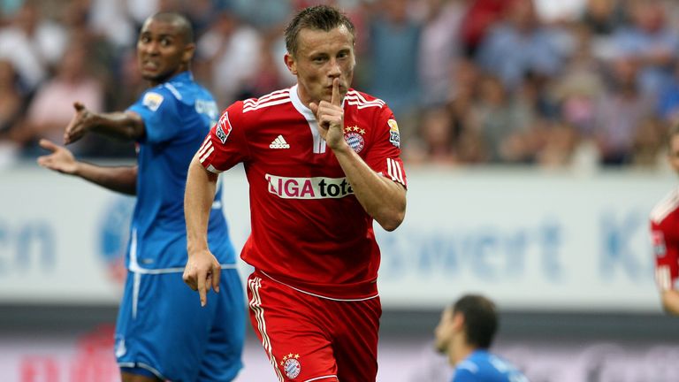 Das ERSTE TOPSPIEL fand am 8.8.2009 zwischen Hoffenheim und den Bayern statt. Ivica Olic brachte den Rekordmeister auf die Siegerstraße, ...