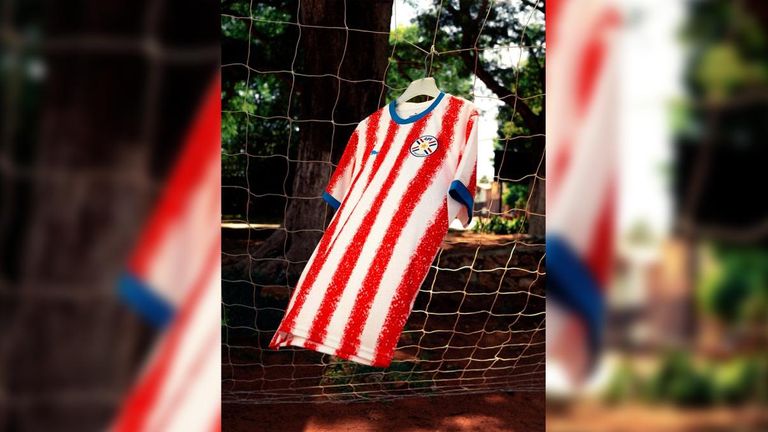PARAGUAY: Heimtrikot (Quelle: X @soccerjerseynws)