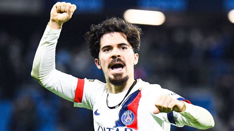 Vitinha zieht im Pariser Mittelfeld die Fäden.