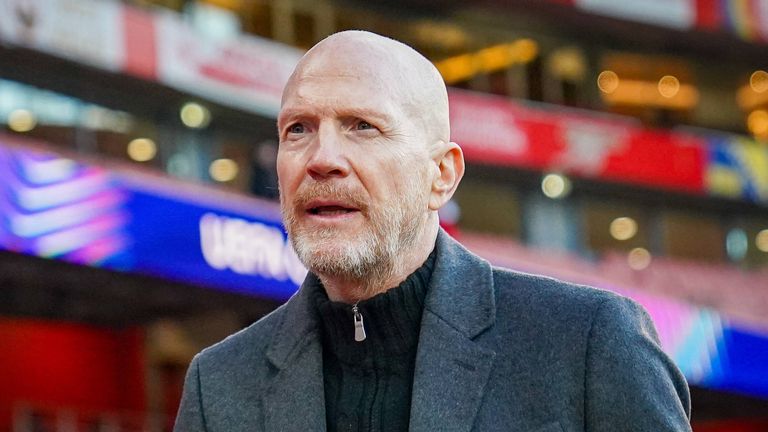 Matthias Sammer hat die Arbeit von Bayern-Trainer Vincent Kompany in den höchsten Tönen gelobt.