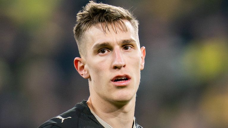 Trägt Nico Schlotterbeck auch im kommenden Jahr das schwarz-gelbe BVB-Dress?