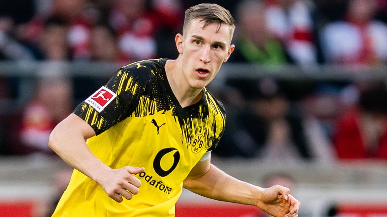 Nico Schlotterbeck hat seinen Vertrag beim BVB bis 2031 verlängert.