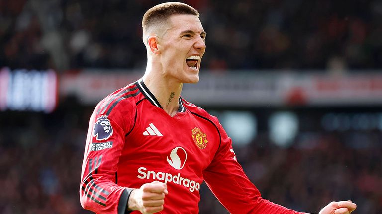 Benjamin Sesko bejubelt ein Tor für Manchester United.