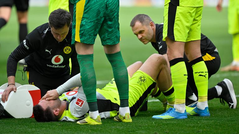 Niklas Süle hat sich offenbar schwer am Knie verletzt.