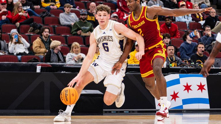 Das deutsche Basketball-Talent Hannes Steinbach spielt derzeit noch im Team der University of Washington.