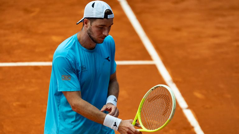 Verabschiedet sich chancenlos von den ATP-Masters in Madrid: Jan-Lennard Struff.