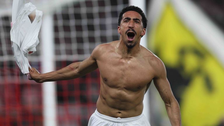 Tiago Tomas wird im Halbfinale gegen Freiburg zum gefeierten Matchwinner.