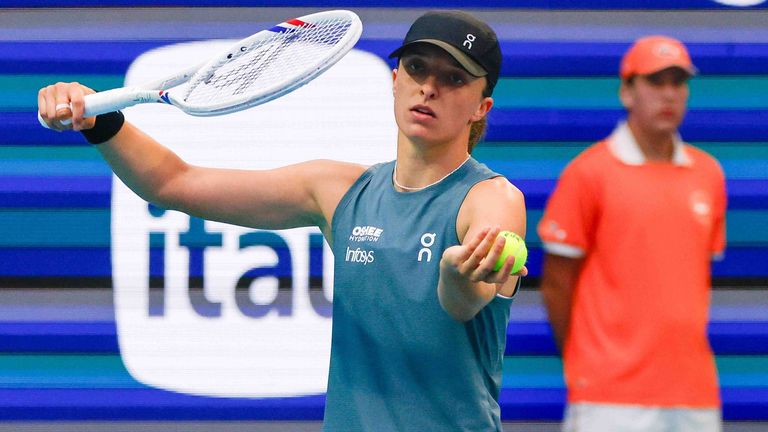 Iga Swiatek präsentiert einen neuen Trainer.