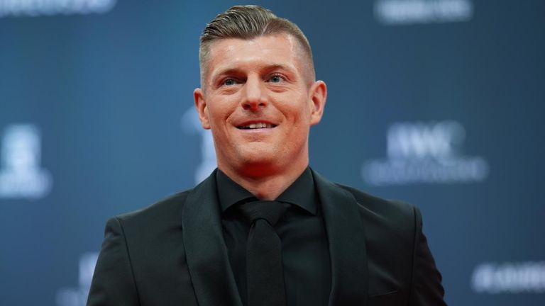 Superstar Toni Kroos auf dem Red Carpet.