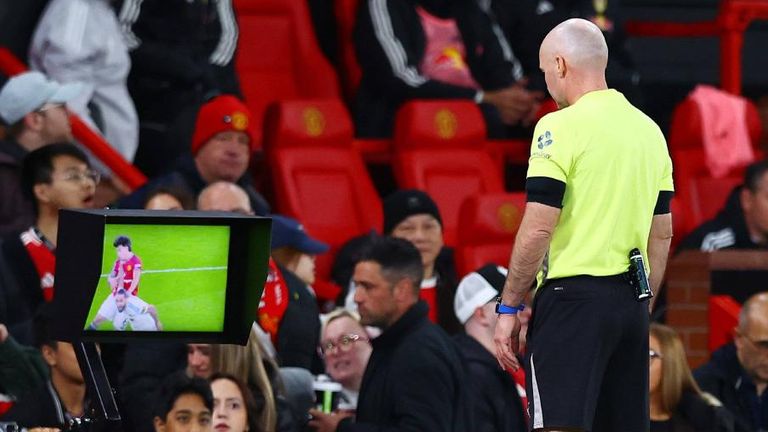 Der VAR wurde zur Saison 2019/20 in die Premier League eingeführt.