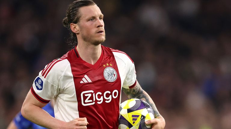 Wout Weghorst ist angeblich ein Thema auf Schalke. 