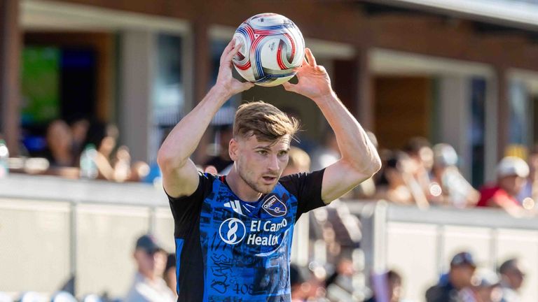 Timo Werner wird beim Sieg der San Jose Earthquakes gegen Minnesota United verletzt ausgewechselt.