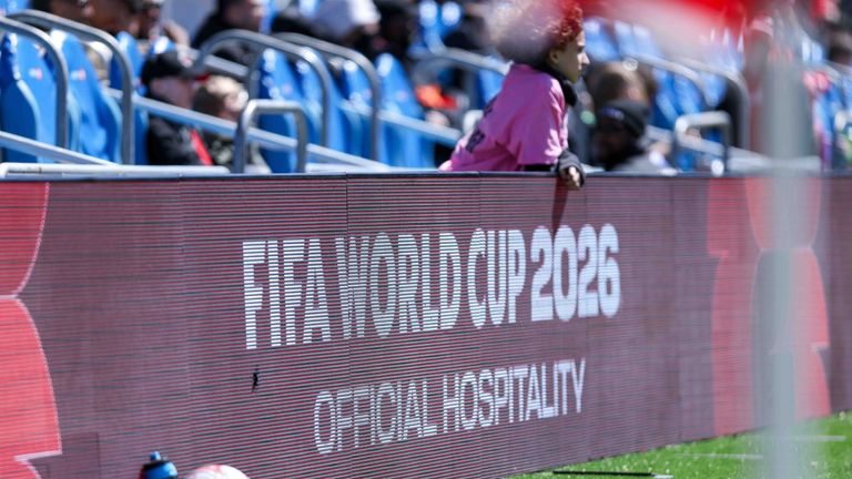 Auf die deutschen Fußball-Fans warten bei der WM in New York wie befürchtet exorbitante Transportkosten.