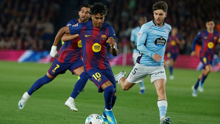 Lamine Yamal verletzt sich im Spiel gegen Celta Vigo.