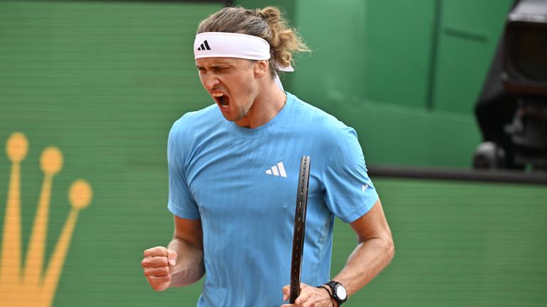 Alexander Zverev gelingt bei seinem Auftaktmatch in Monte Carlo eine wilde Aufholjagd. 
