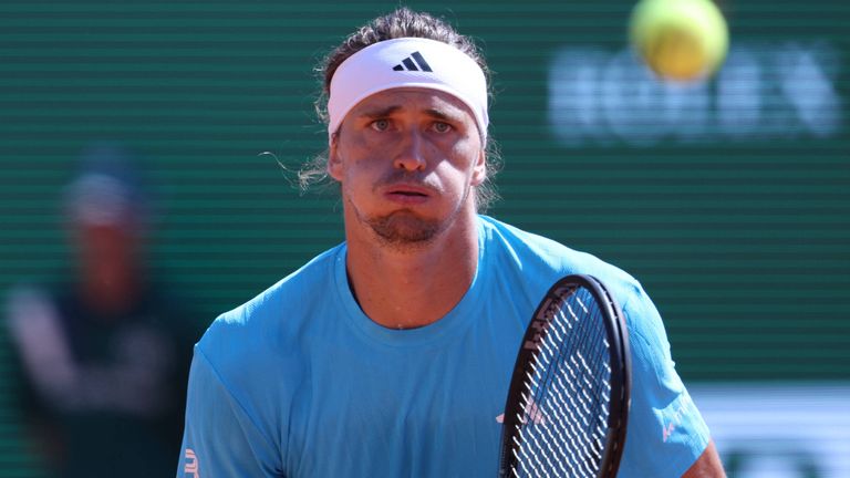 Alexander Zverev scheitert in Monte Carlo an Jannik Sinner. 