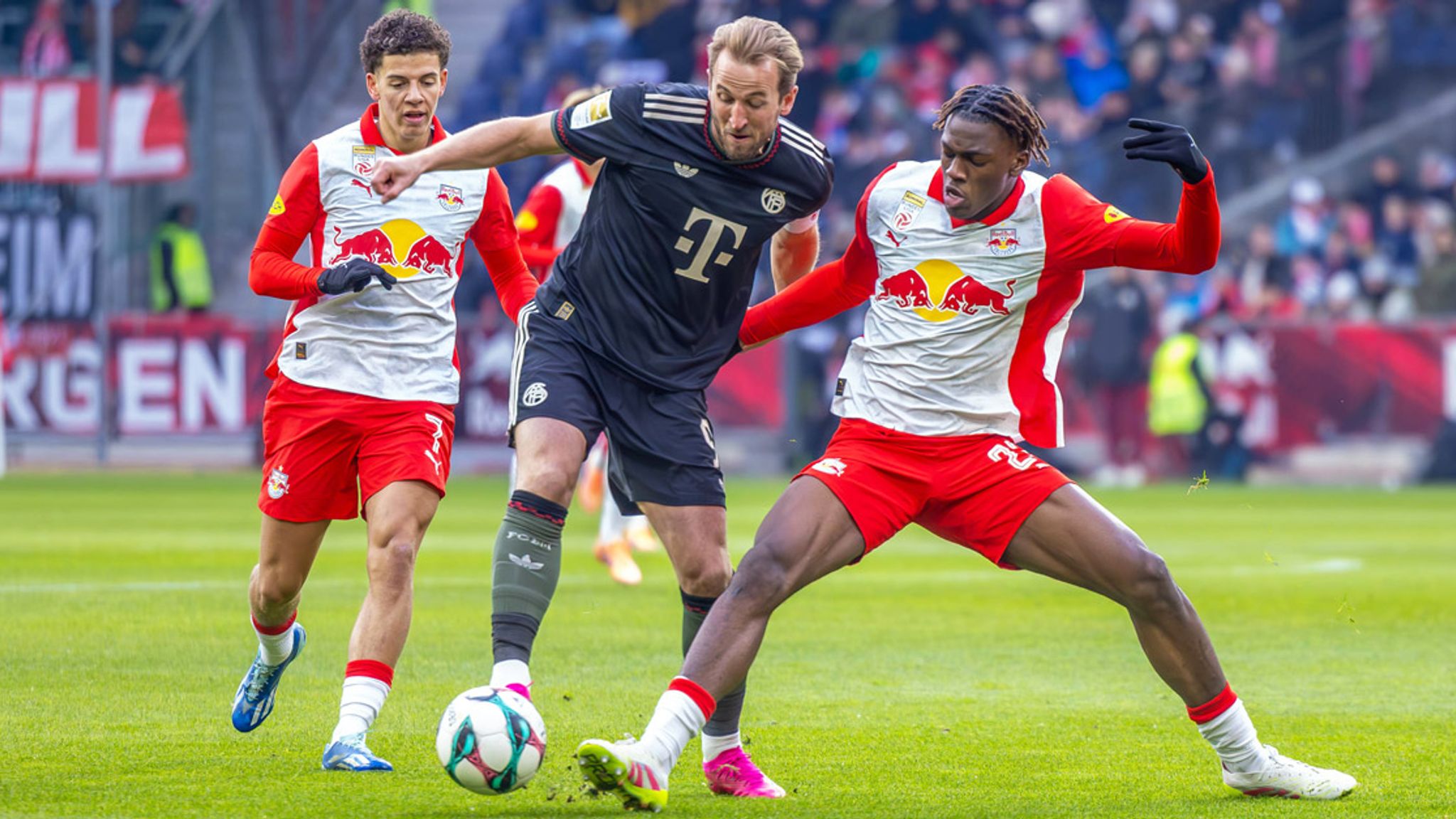 Offiziell! Joane Gadou wechselt von Red Bull Salzburg zu Borussia ...