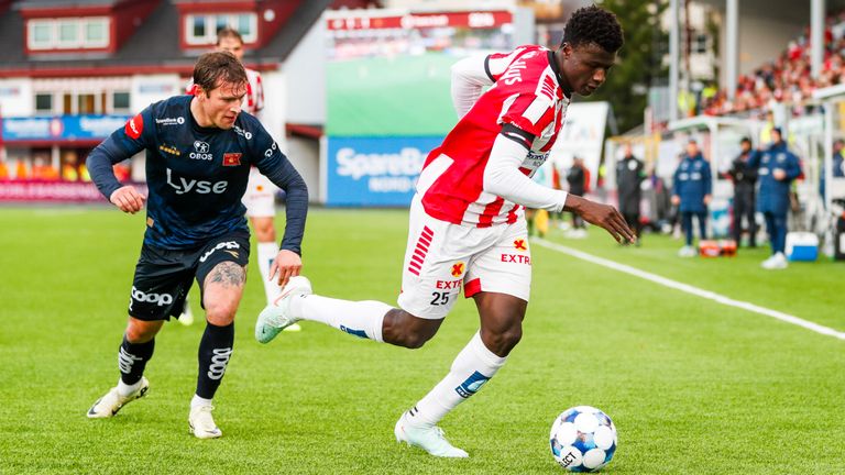 Abubacarr Sedi Kinteh (r.) könnte es zum 1. FC Köln ziehen.