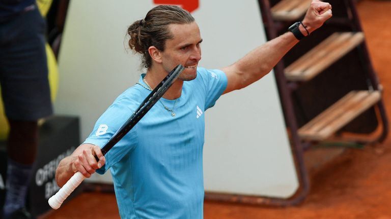 Alexander Zverev steht beim ATP-Masters nach dem Sieg gegen Alexander Blockx im Achtelfinale.