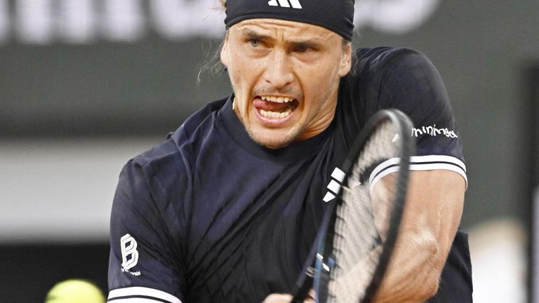 Alexander Zverev bei den French Open in Aktion.