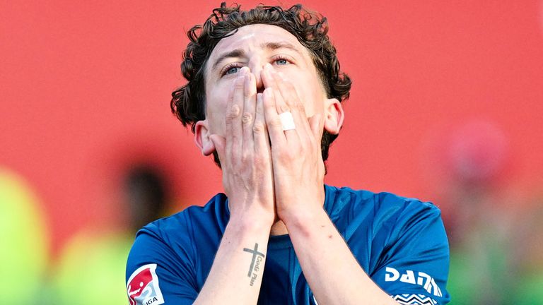 Arminia Bielefeld zittert nach der Niederlage auf dem Betzenberg um den Klassenerhalt in der 2. Bundesliga.