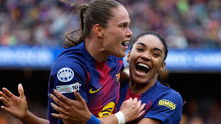  Ewa Pajor (l.) und Salma Paralluelo (r.) erzielen gegen Lyon jeweils einen Doppelpack.