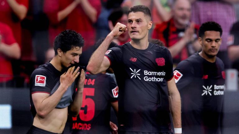 Bayer Leverkusen fährt einen Heimsieg gegen RB Leipzig ein.