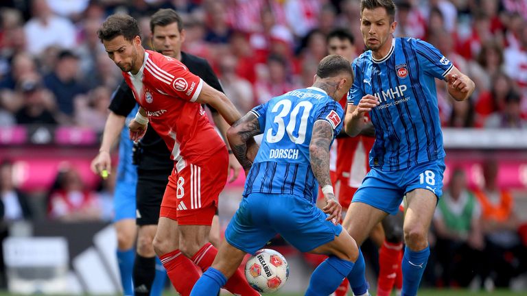 Der FC Bayern patzt gegen Tabellenschlusslicht Heidenheim. 