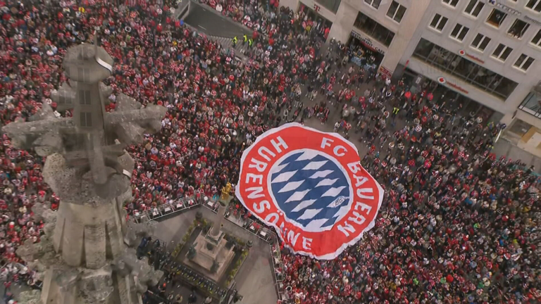 Fans von 1860 München sabotieren die Meisterfeier des FC Bayern (Quelle: BR).