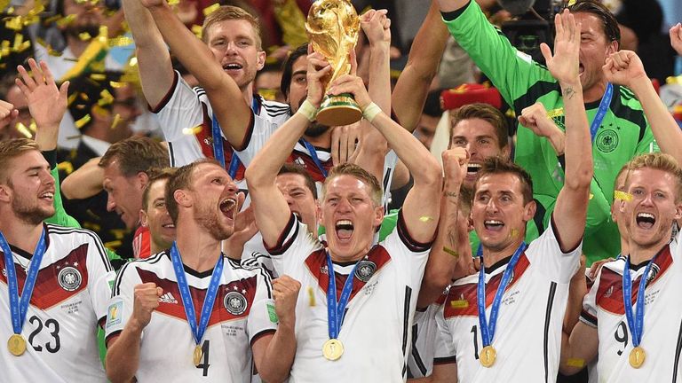 PLATZ 2: Deutschland ( 225 Punkte, 102 Tordifferenz)
