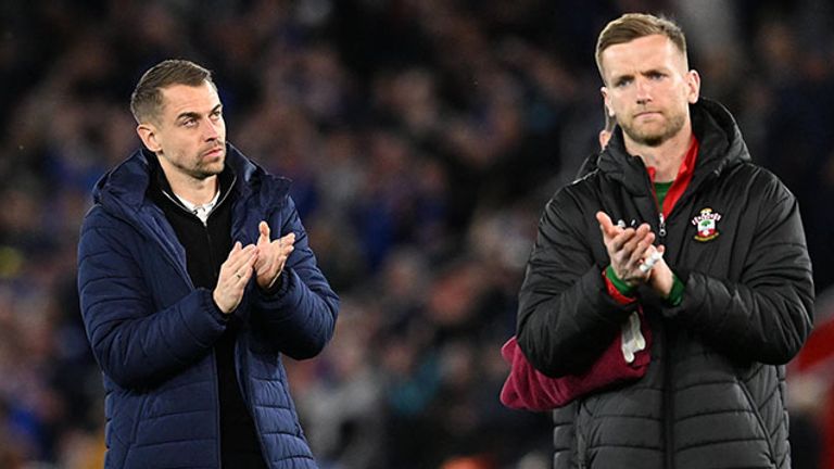 Der deutsche Trainer Tonda Eckert (l.) nimmt mit dem FC Southampton nicht am Finale der Championship-Playoffs teil.