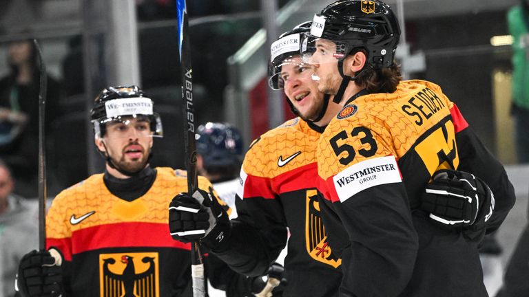 Gegen Großbritannien feiern die DEB-Stars einen deutlichen Sieg. 