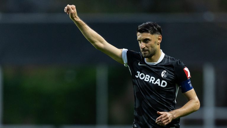 Vincenzo Grifo, Treffer des Tores und Kapitän muss den Toresunterschied ausgeleichen, um den Freiburg am Donnerstag ins ELFinale zu bringen 