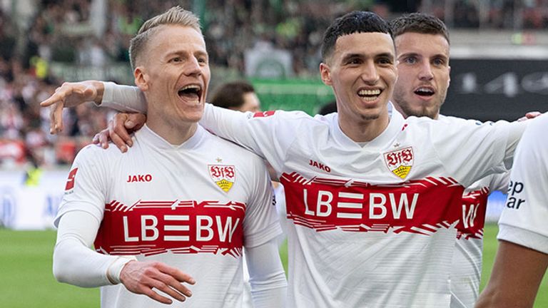 Bilal El Khannouss (M) hat seine Vertragslaufzeit korrigiert.