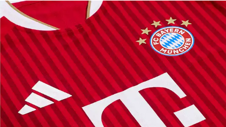 Das neue Heimtrikot verbindet die klassischen Vereinsfarben mit einem modernen Design.
