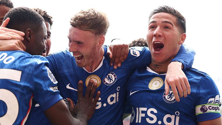 Verlässt Enzo Fernandez (r.) im Sommer den FC Chelsea?