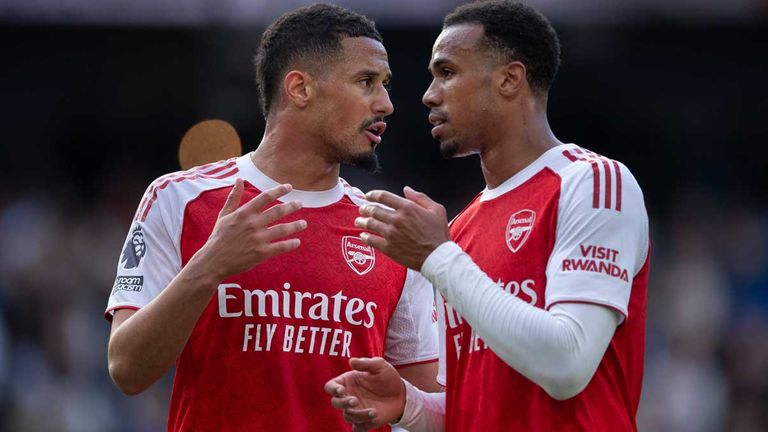 Gabriel Magalhaes (r.) und William Saliba halten Arsenals Abwehr zusammen.