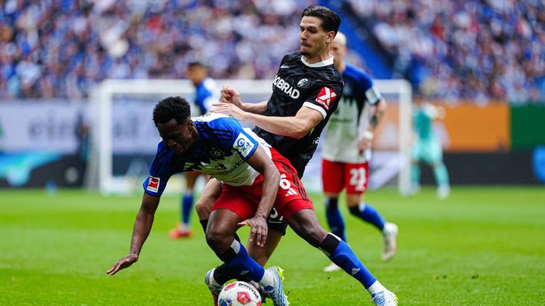 Der Hamburger Sportverein empfängt den Sportclub Freiburg.