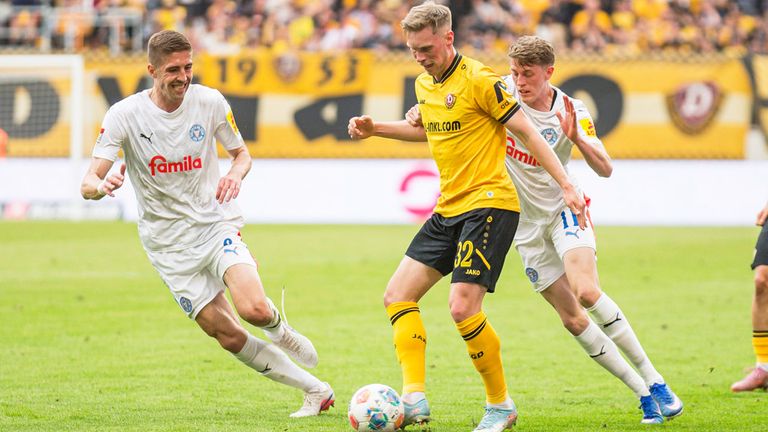 Dynamo Dresden gegen Holstein Kiel.