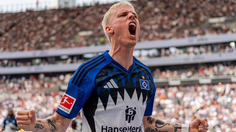 Albert Gronbaek sorgt für den Hamburger Ausgleich beim 2:1-Siege in Frankfurt. Heute geht es gegen den SC Freiburg.