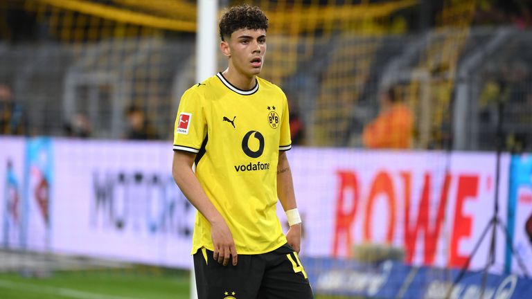 Samuele Inacio trifft mit dem BVB im Finale des Premier League International Cups auf Real Madrid - LIVE im kostenloseStream auf skysport.de