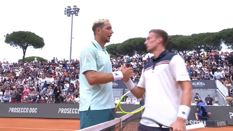Jan-Lennard Struff muss sich beim ATP-Masters-1000-Turnier in Rom Jiri Lehecka geschlagen geben.