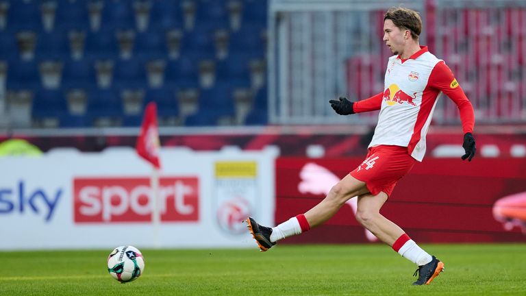 Jannik Schuster steht vor einem millionenschweren Wechsel.