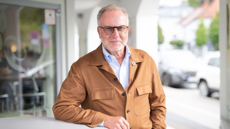 Karl-Heinz Rummenigge spricht sich gegen die Abschaffung des VAR aus.