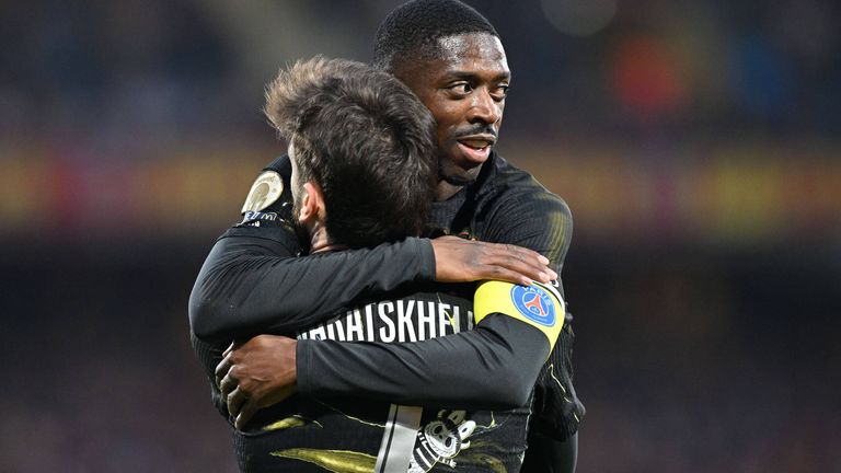 Khvicha Kvaratskhelia schießt Paris St-Germain zum Titel in der Ligue 1. 