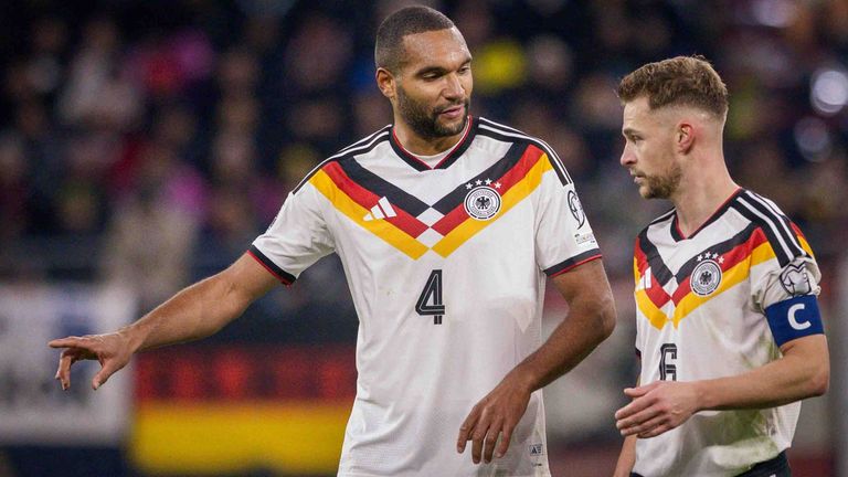 Joshua Kimmich (r.) wird als Erster von Julian Nagelsmann für die WM 2026 nominiert.