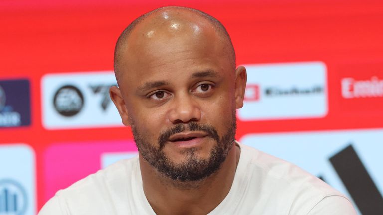 Bayern-Trainer Vincent Kompany möchte gegen PSG nichts besonderes machen, im Vergleich zu sonstigen FCB-Spielen. 