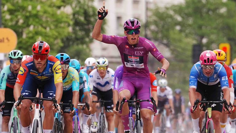 Paul Magnier gewinnt die dritte Etappe des Giro d'Italia.